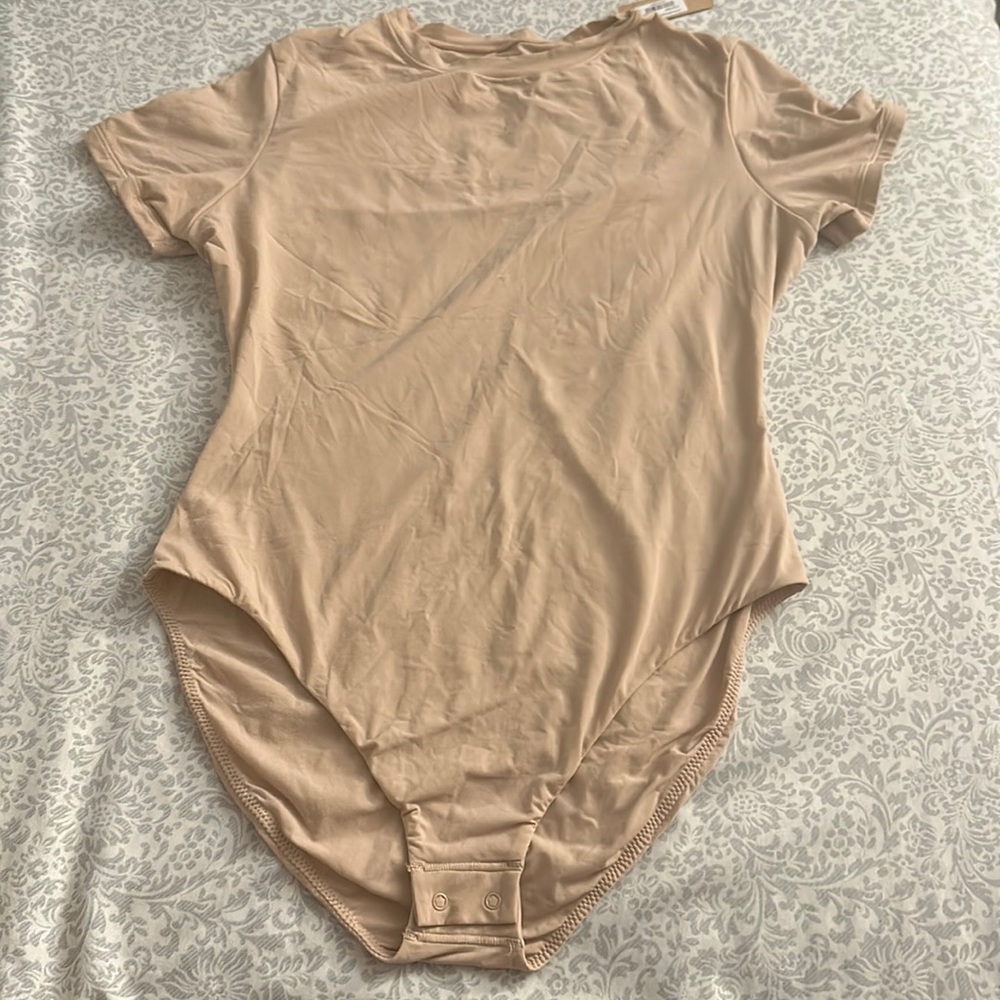 Skims fits everybody tshirt brief bodysuit